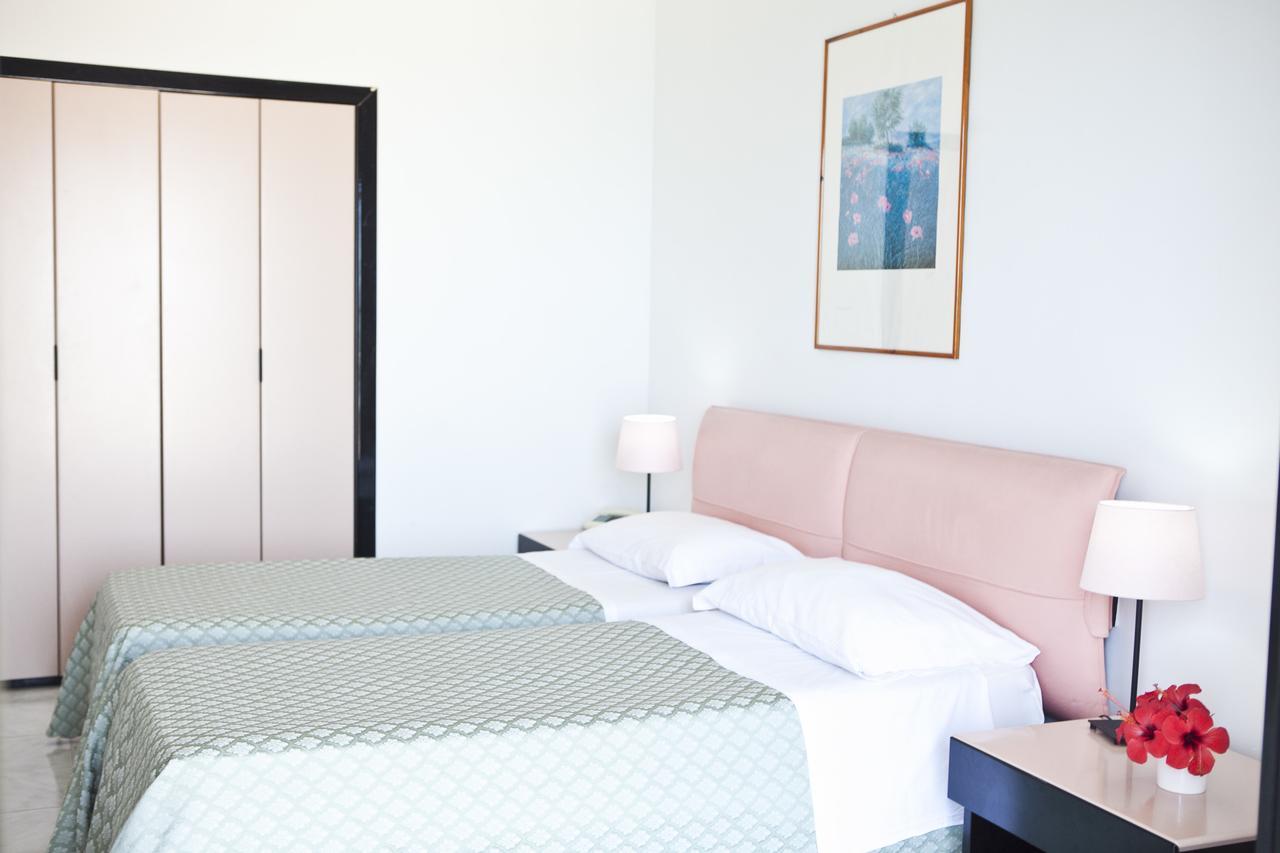 Hotel Futura Style Helios Noto Exterior foto