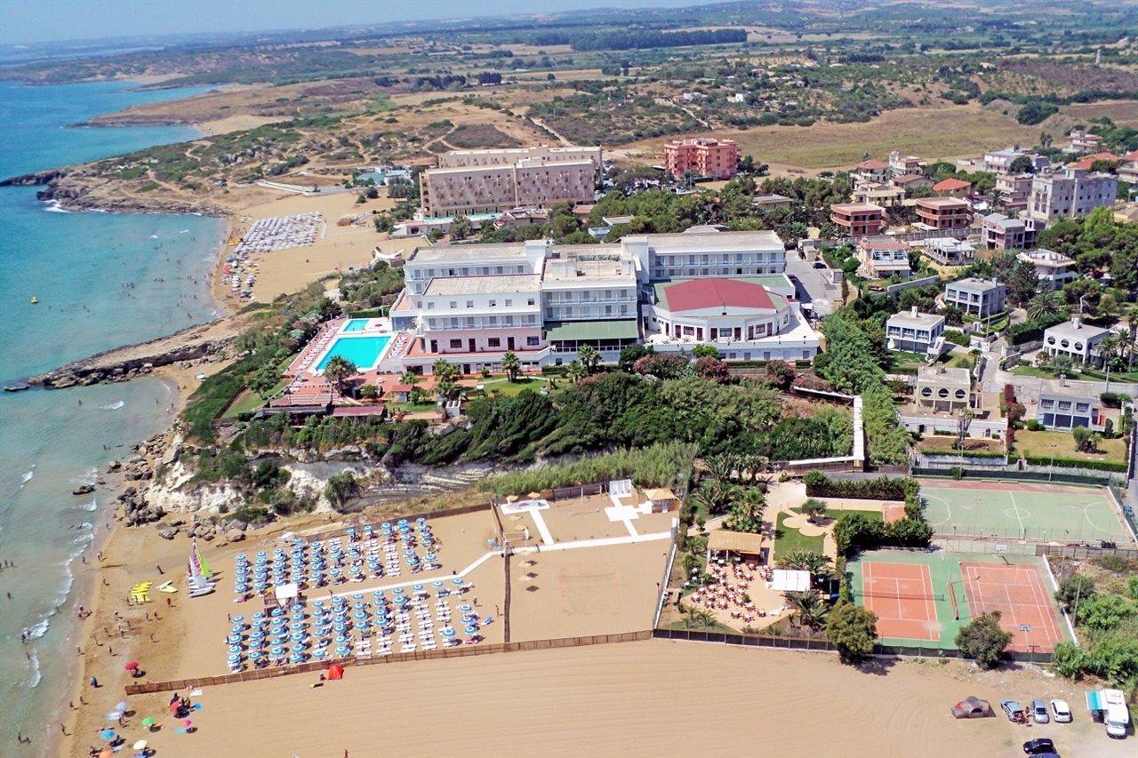 Hotel Futura Style Helios Noto Exterior foto